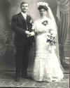 Unidentified wedding photo Carlson studio.jpg (421356 bytes)